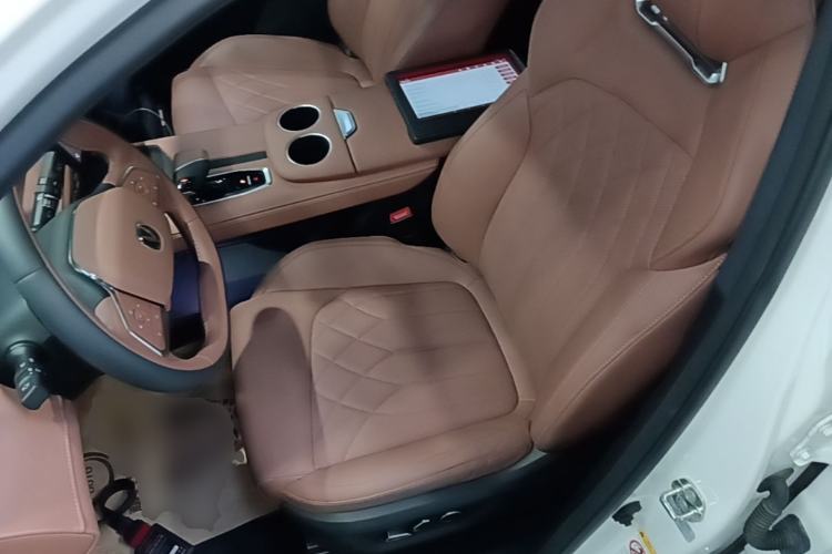 Used CHANGAN UNI-Z New Energy 2024 Blue Whale Smart Electric iDD 125km Excellence Model Left Front Seat