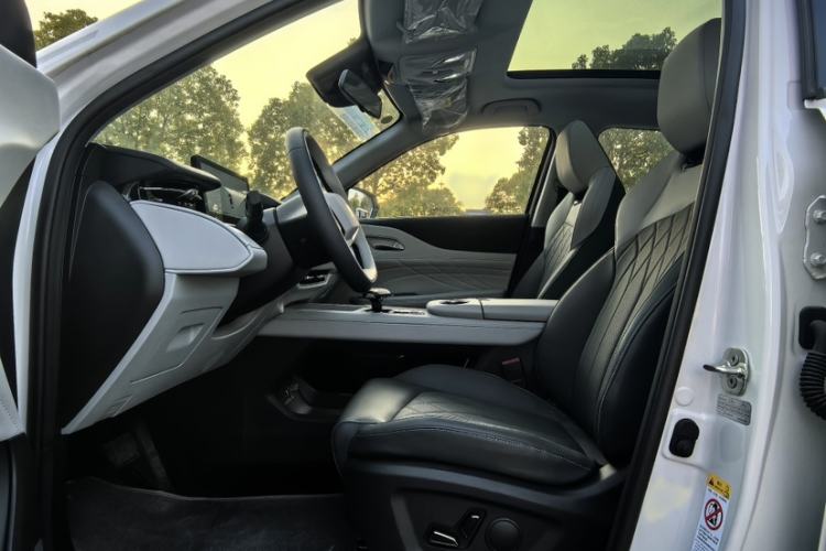 Used CHANGAN UNI-Z New Energy 2024 Blue Whale Smart Electric iDD 125km Beyond Edition Left Front Seat