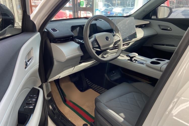 Used CHANGAN UNI-Z New Energy 2024 Blue Whale Smart Electric iDD 125km Excellence Model Left Front Seat