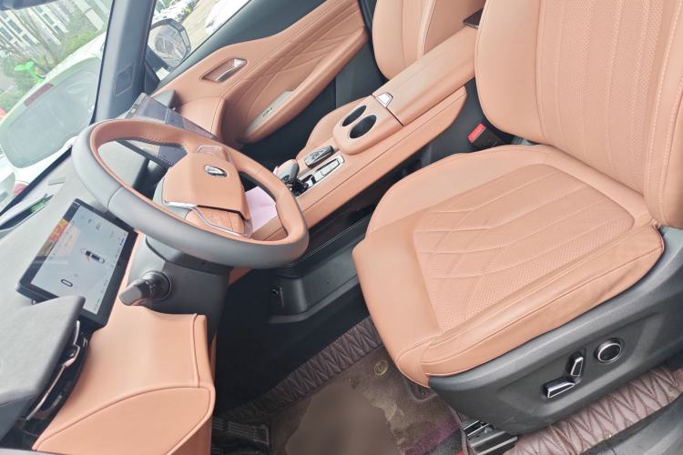Used CHANGAN UNI-Z New Energy 2024 Blue Whale Smart Electric iDD 125km Excellence Model Left Front Seat
