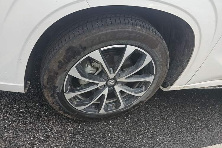 Used CHANGAN UNI-Z New Energy 2024 Blue Whale Smart Electric iDD 125km Beyond Edition Left Front Wheel Hub