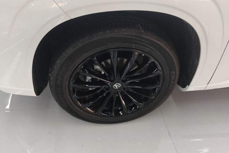 Used CHANGAN UNI-Z New Energy 2024 Blue Whale Smart Electric iDD 125km Leading Model Left Front Wheel Hub