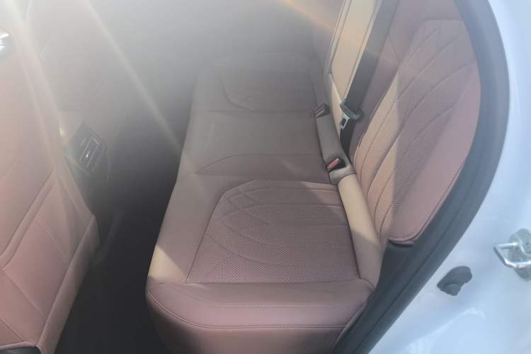 Used CHANGAN UNI-Z New Energy 2024 Blue Whale Smart Electric iDD 125km Excellence Model Left Rear Seat