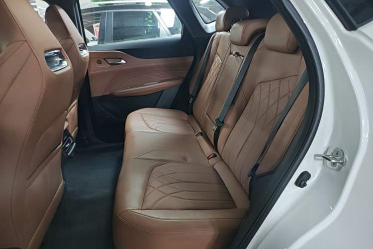 Used CHANGAN UNI-Z New Energy 2024 Blue Whale Smart Electric iDD 125km Excellence Model Left Rear Seat