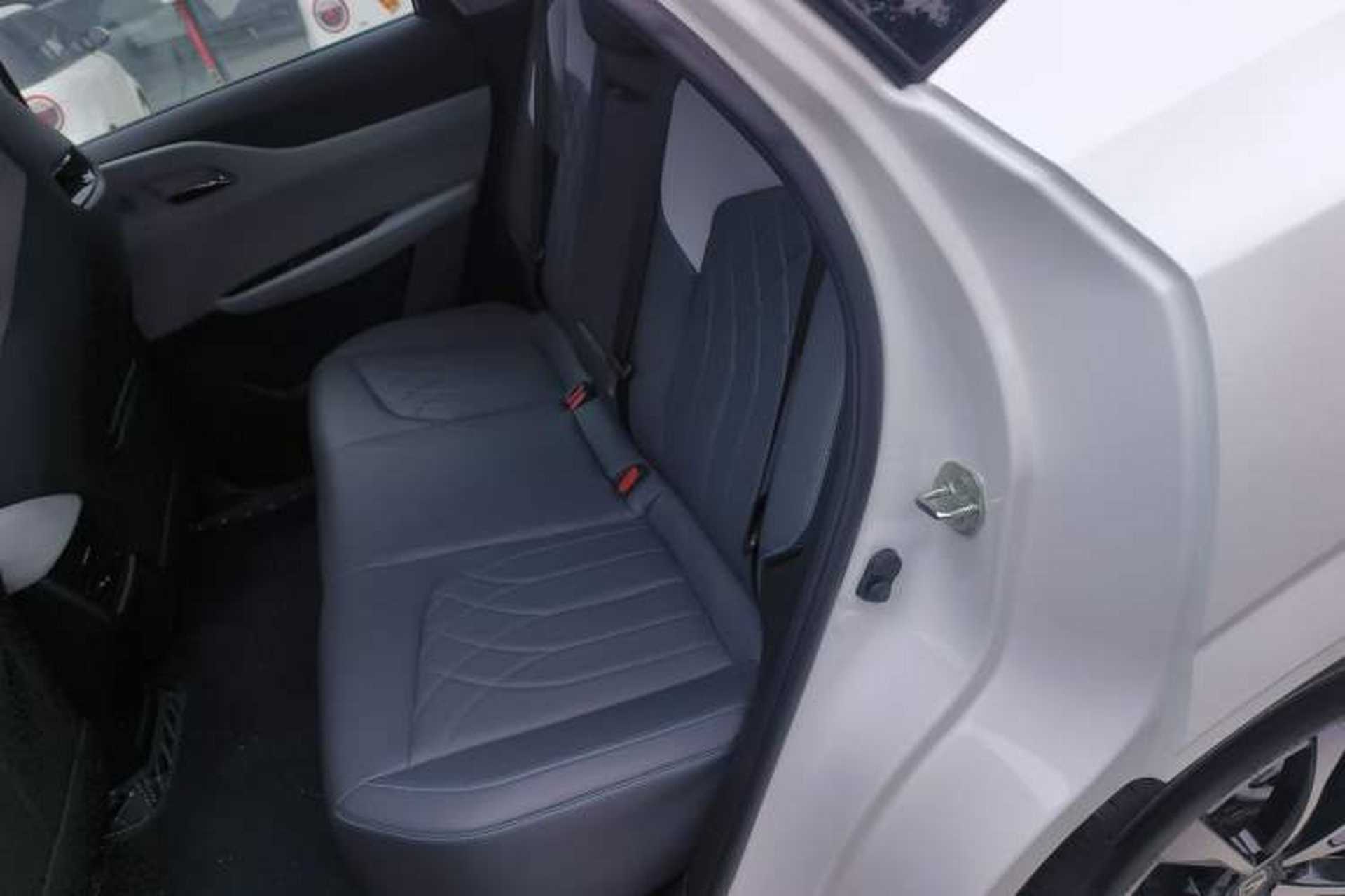 Used CHANGAN UNI-Z New Energy 2024 Blue Whale Smart Electric iDD 125km Excellence Model Left Rear Seat
