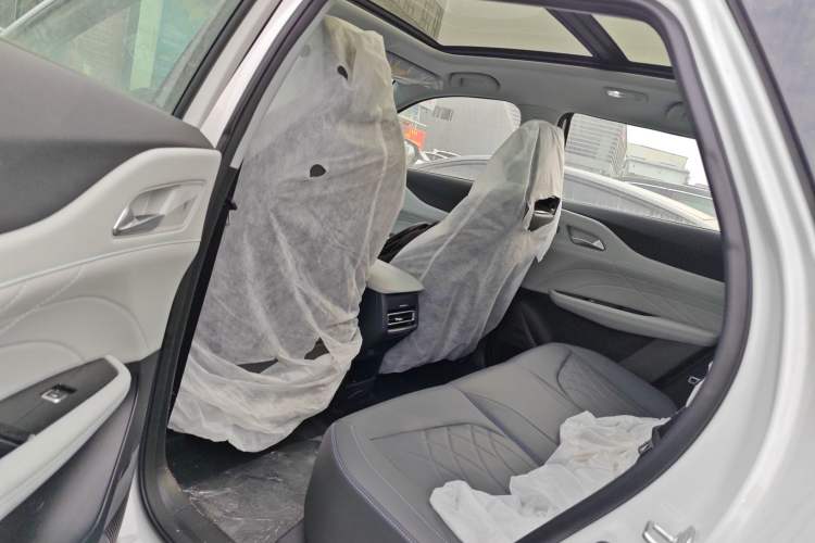 Used CHANGAN UNI-Z New Energy 2024 Blue Whale Smart Electric iDD 125km Beyond Edition Left Rear Seat