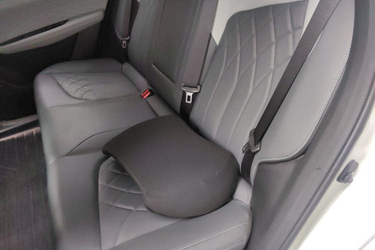 Used CHANGAN UNI-Z New Energy 2024 Blue Whale Smart Electric iDD 125km Excellence Model Left Rear Seat