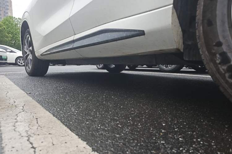 Used CHANGAN UNI-Z New Energy 2024 Blue Whale Smart Electric iDD 125km Beyond Edition Left Side Sill