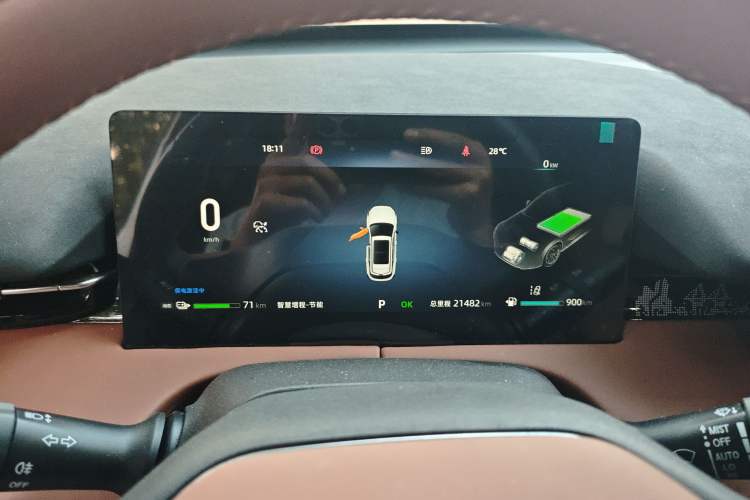 Used CHANGAN UNI-Z New Energy 2024 Blue Whale Smart Electric iDD 125km Excellence Model Odometer Close Up