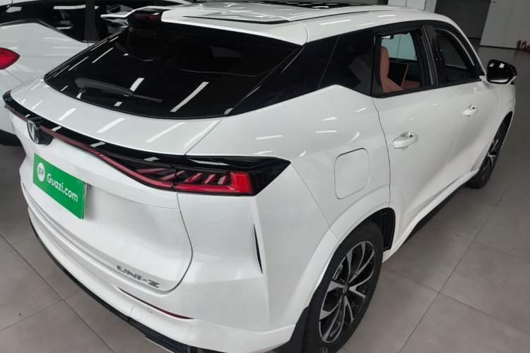 Used CHANGAN UNI-Z New Energy 2024 Blue Whale Smart Electric iDD 125km Beyond Edition Rear Right 45 Deg