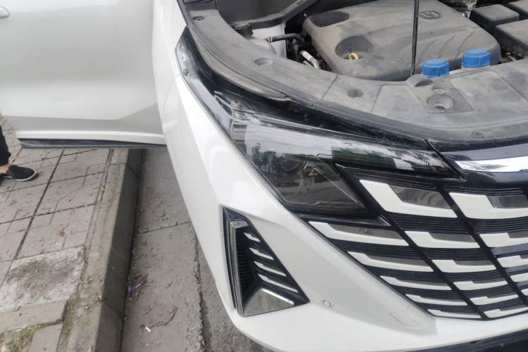 Used CHANGAN UNI-Z New Energy 2024 Blue Whale Smart Electric iDD 125km Beyond Edition Right Front Headlight