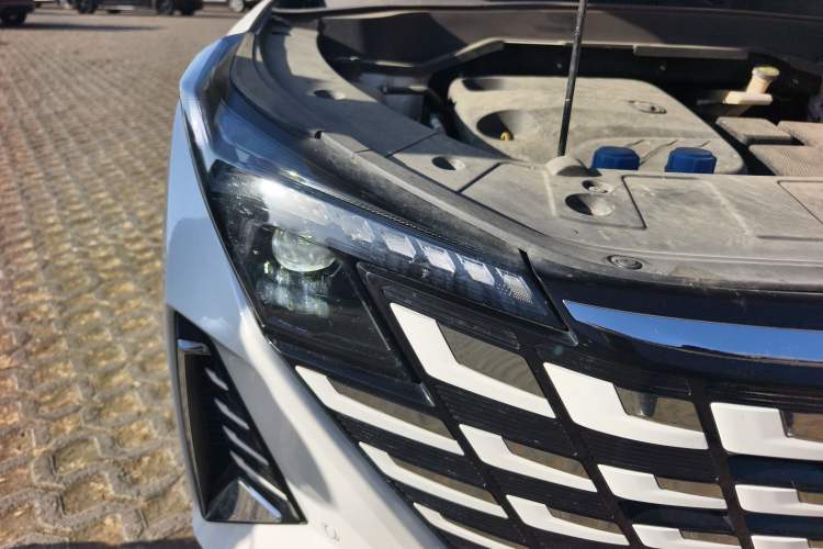 Used CHANGAN UNI-Z New Energy 2024 Blue Whale Smart Electric iDD 125km Beyond Edition Right Front Headlight