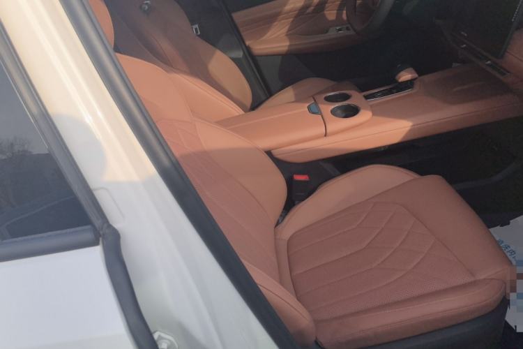 Used CHANGAN UNI-Z New Energy 2024 Blue Whale Smart Electric iDD 125km Excellence Model Right Front Seat