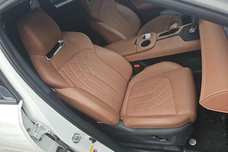 Used CHANGAN UNI-Z New Energy 2024 Blue Whale Smart Electric iDD 125km Beyond Edition Right Front Seat