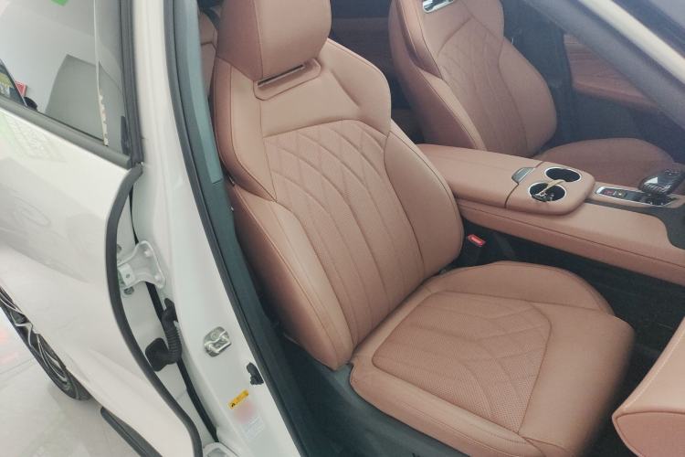 Used CHANGAN UNI-Z New Energy 2024 Blue Whale Smart Electric iDD 125km Beyond Edition Right Front Seat