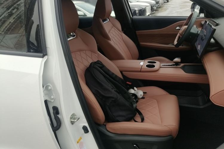 Used CHANGAN UNI-Z New Energy 2024 Blue Whale Smart Electric iDD 125km Excellence Model Right Front Seat