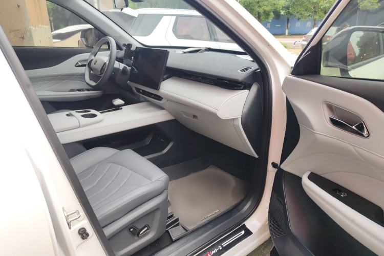 Used CHANGAN UNI-Z New Energy 2024 Blue Whale Smart Electric iDD 125km Excellence Model Right Front Seat