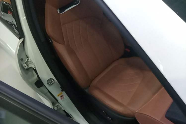 Used CHANGAN UNI-Z New Energy 2024 Blue Whale Smart Electric iDD 125km Beyond Edition Right Front Seat
