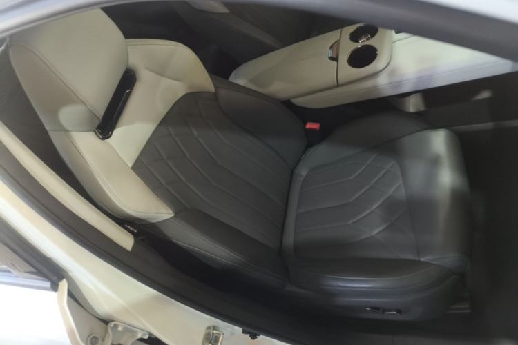 Used CHANGAN UNI-Z New Energy 2024 Blue Whale Smart Electric iDD 125km Excellence Model Right Front Seat