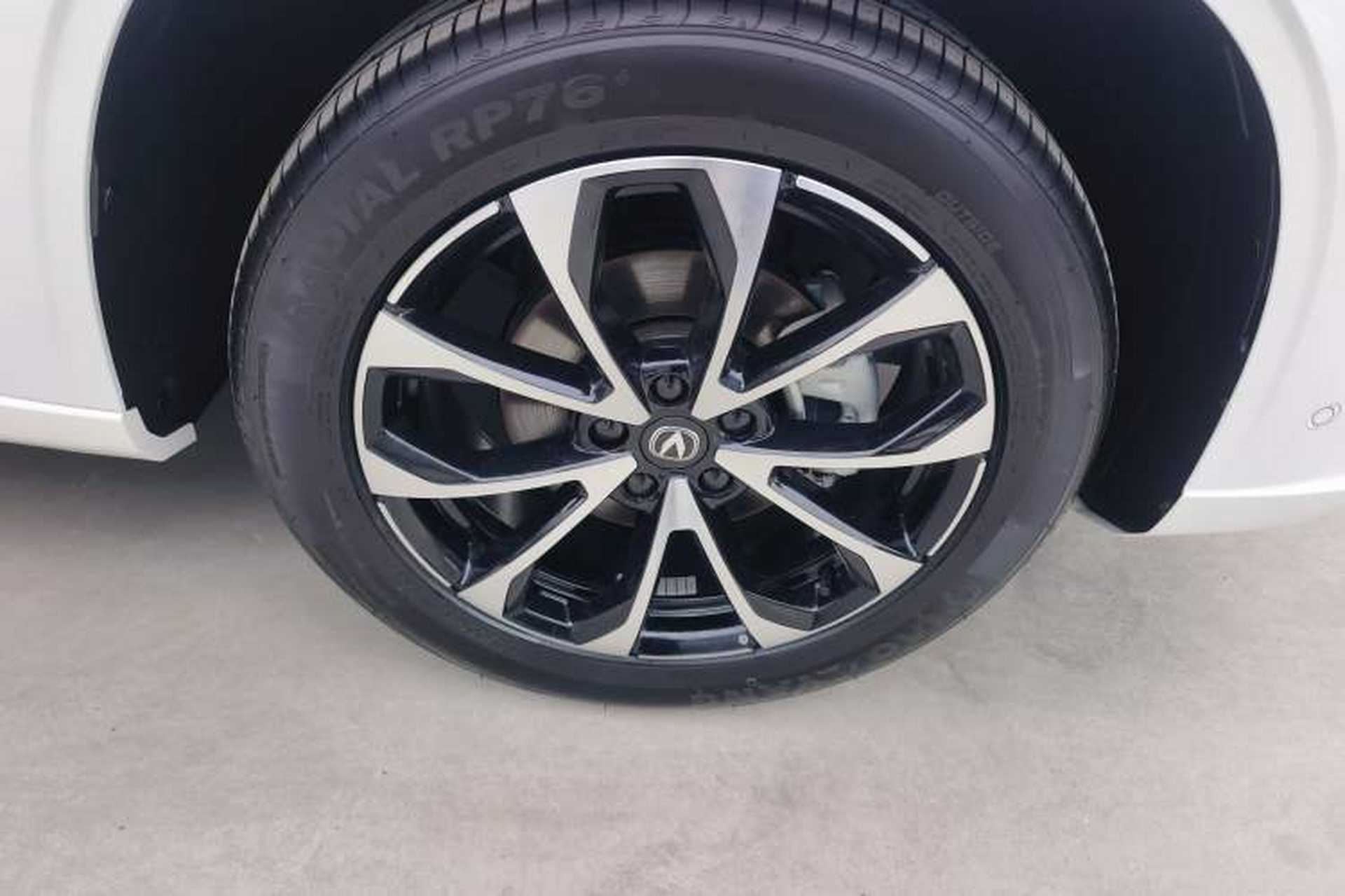 Used CHANGAN UNI-Z New Energy 2024 Blue Whale Smart Electric iDD 125km Excellence Model Right Front Wheel Hub