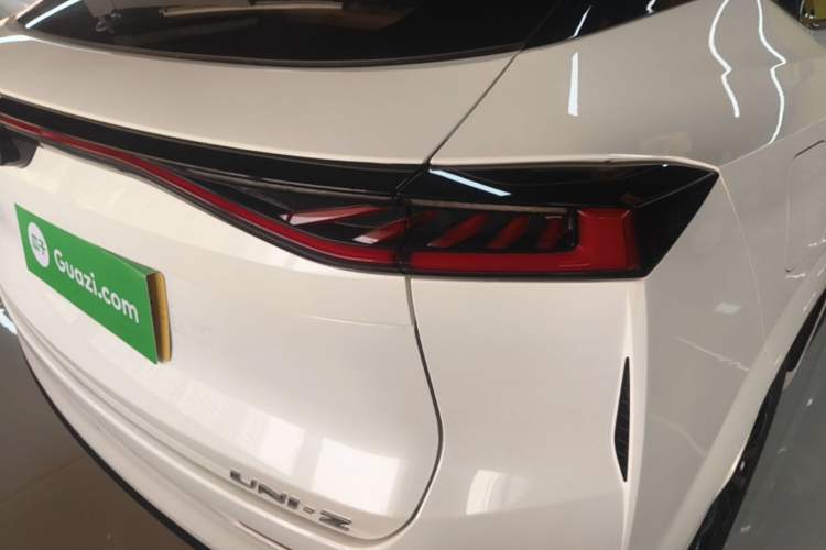 Used CHANGAN UNI-Z New Energy 2024 Blue Whale Smart Electric iDD 125km Leading Model Right Rear Taillight