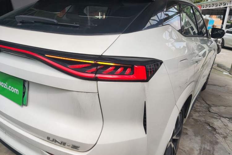 Used CHANGAN UNI-Z New Energy 2024 Blue Whale Smart Electric iDD 125km Beyond Edition Right Rear Taillight