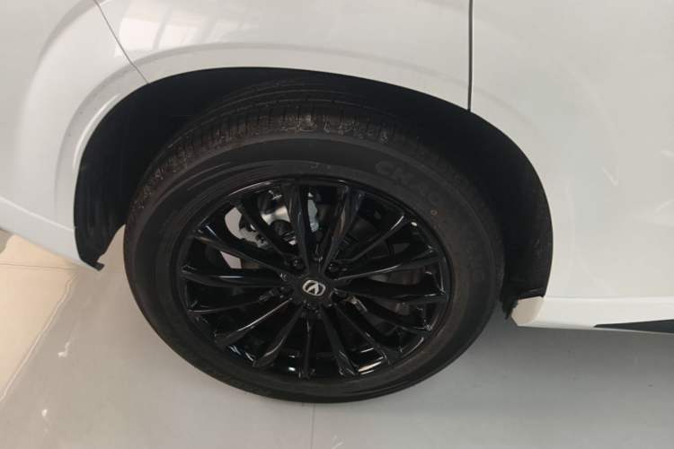 Used CHANGAN UNI-Z New Energy 2024 Blue Whale Smart Electric iDD 125km Leading Model Right Rear Wheel Hub