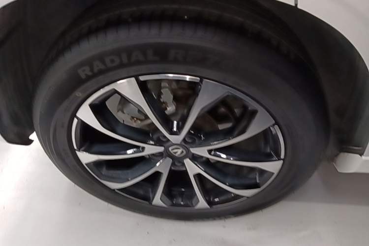 Used CHANGAN UNI-Z New Energy 2024 Blue Whale Smart Electric iDD 125km Excellence Model Right Rear Wheel Hub