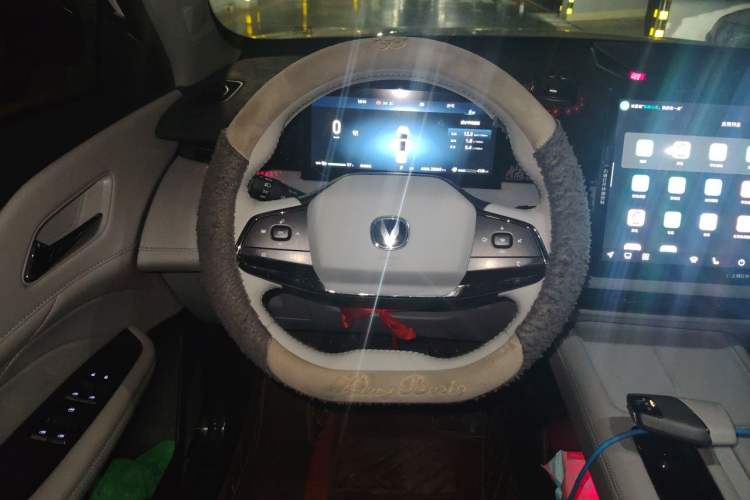 Used CHANGAN UNI-Z New Energy 2024 Blue Whale Smart Electric iDD 125km Excellence Model Steering Wheel