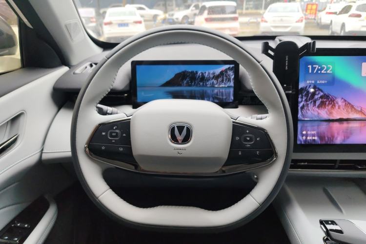Used CHANGAN UNI-Z New Energy 2024 Blue Whale Smart Electric iDD 125km Excellence Model Steering Wheel