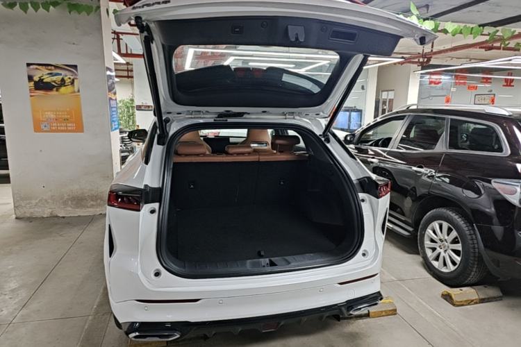 Used CHANGAN UNI-Z New Energy 2024 Blue Whale Smart Electric iDD 125km Excellence Model Trunk