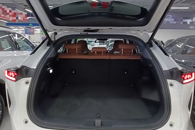 Used CHANGAN UNI-Z New Energy 2024 Blue Whale Smart Electric iDD 125km Excellence Model Trunk