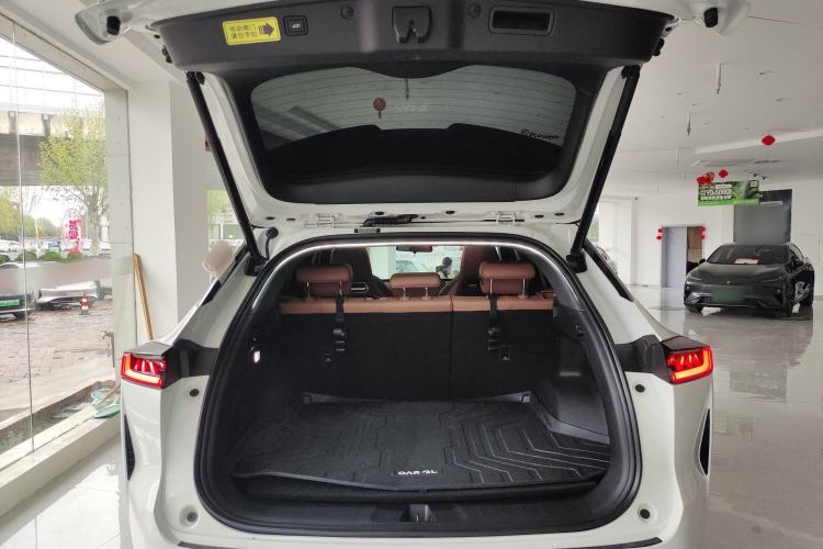 Used CHANGAN UNI-Z New Energy 2024 Blue Whale Smart Electric iDD 125km Beyond Edition Trunk