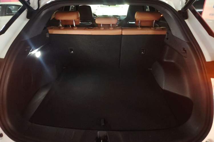 Used CHANGAN UNI-Z New Energy 2024 Blue Whale Smart Electric iDD 125km Excellence Model Trunk