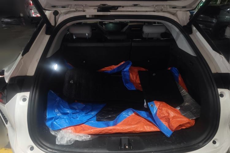 Used CHANGAN UNI-Z New Energy 2024 Blue Whale Smart Electric iDD 125km Beyond Edition Trunk
