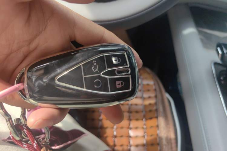 Used CHANGAN UNI-Z New Energy 2024 Blue Whale Smart Electric iDD 125km Beyond Edition Vehicle Key