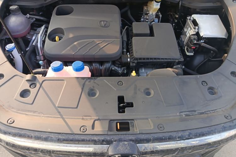 Used CHANGAN UNI-Z New Energy 2025 Model, Smart New Blue Whale 125km Battleship+ Version Engine Bay