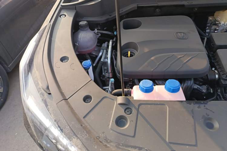 Used CHANGAN UNI-Z New Energy 2025 Model, Smart New Blue Whale 125km Battleship+ Version Engine Bay Right