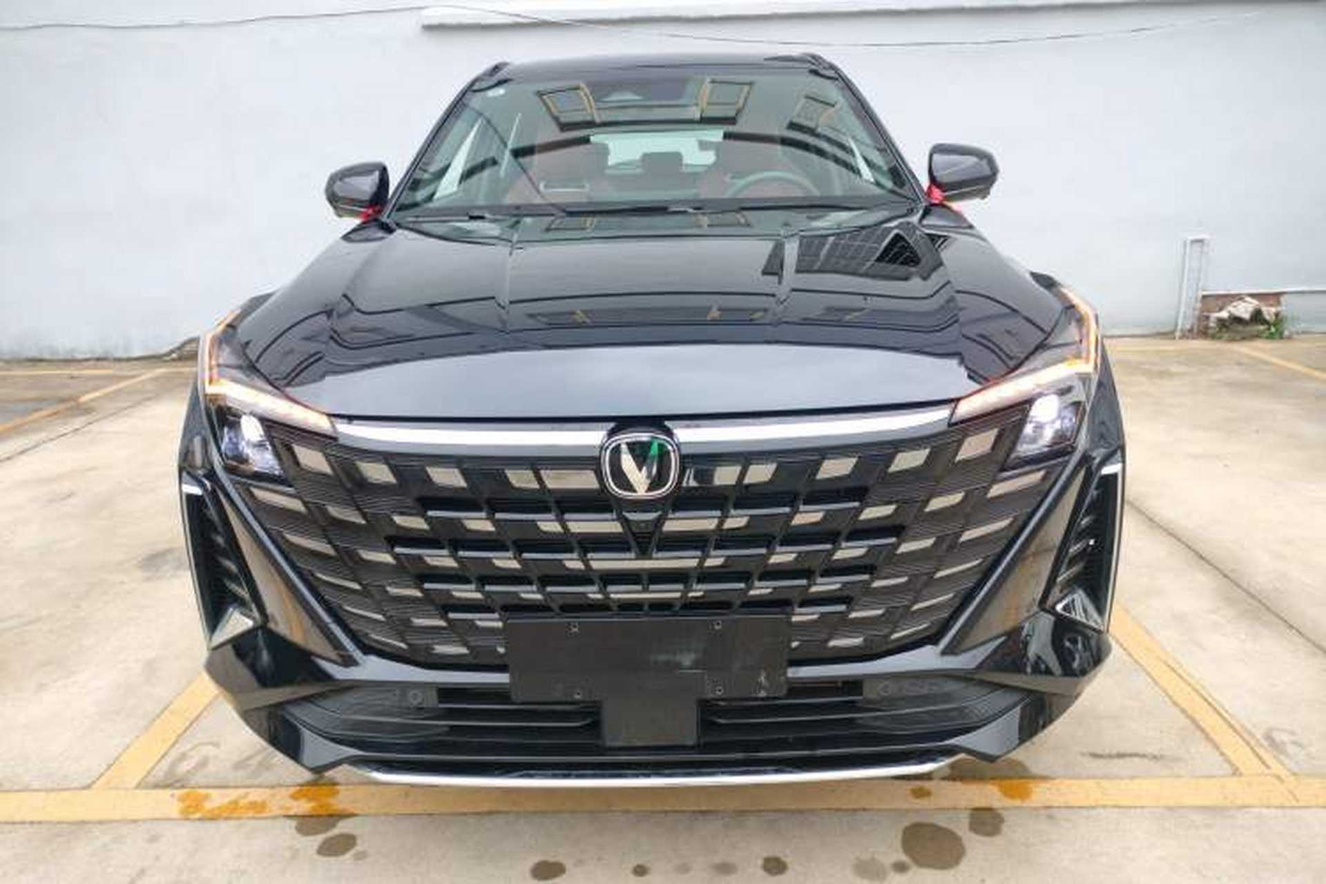 Used CHANGAN UNI-Z New Energy 2025 Model, Smart New Blue Whale 125km Ultra-Strong Version Front