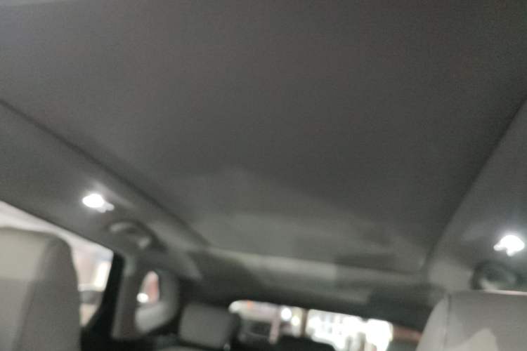 Used CHANGAN UNI-Z New Energy 2025 Model, Smart New Blue Whale 125km Battleship+ Version Headliner