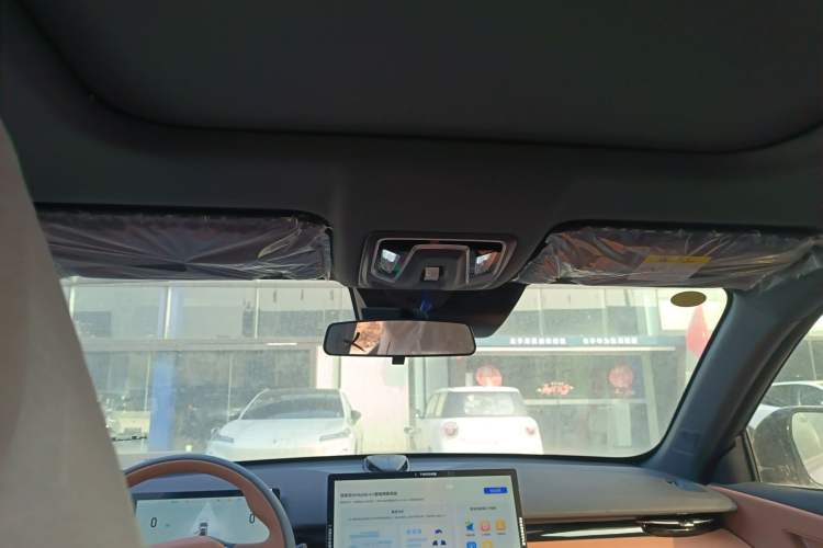 Used CHANGAN UNI-Z New Energy 2025 Model, Smart New Blue Whale 125km Battleship+ Version Headliner