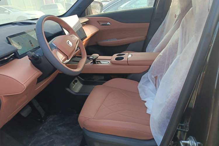 Used CHANGAN UNI-Z New Energy 2025 Model, Smart New Blue Whale 125km Battleship+ Version Left Front Seat