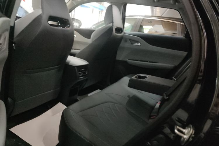 Used CHANGAN UNI-Z New Energy 2025 Model, Smart New Blue Whale 125km Battleship+ Version Left Rear Seat