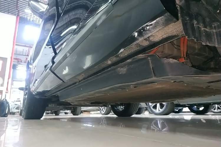 Used CHANGAN UNI-Z New Energy 2025 Model, Smart New Blue Whale 125km Battleship+ Version Left Side Sill