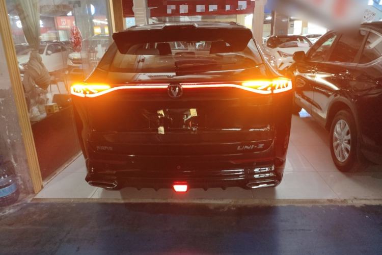 Used CHANGAN UNI-Z New Energy 2025 Model, Smart New Blue Whale 125km Battleship+ Version Rear
