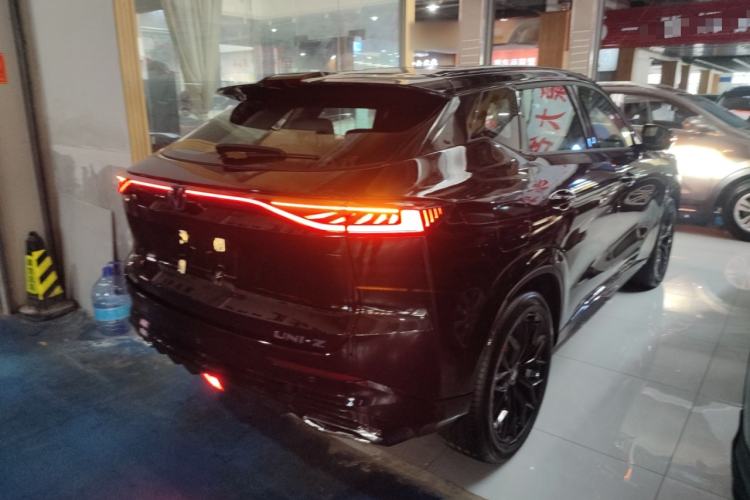 Used CHANGAN UNI-Z New Energy 2025 Model, Smart New Blue Whale 125km Battleship+ Version Rear Right 45 Deg