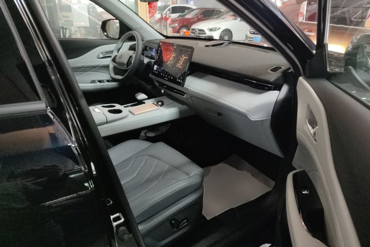 Used CHANGAN UNI-Z New Energy 2025 Model, Smart New Blue Whale 125km Battleship+ Version Right Front Seat