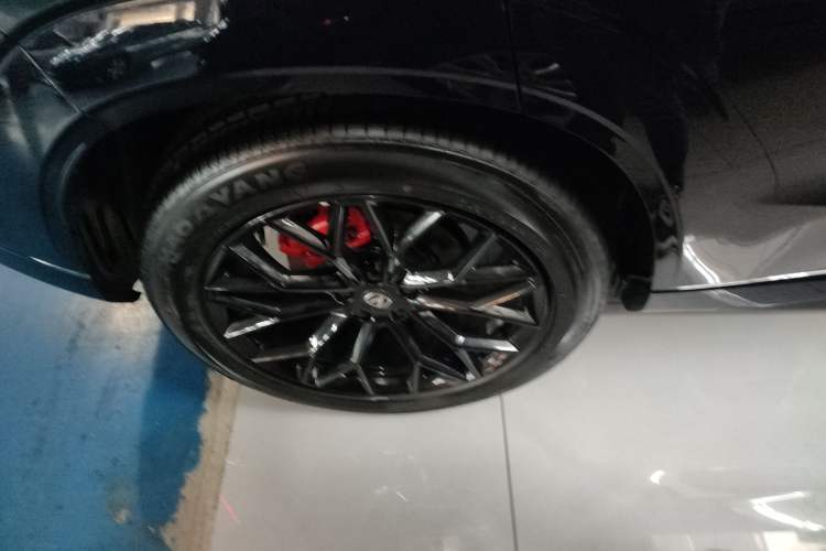 Used CHANGAN UNI-Z New Energy 2025 Model, Smart New Blue Whale 125km Battleship+ Version Right Rear Wheel Hub