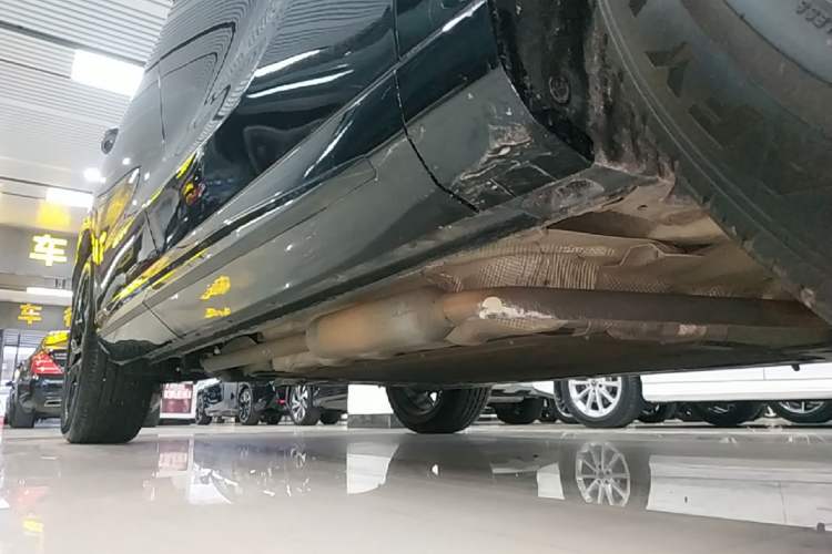 Used CHANGAN UNI-Z New Energy 2025 Model, Smart New Blue Whale 125km Battleship+ Version Right Side Sill