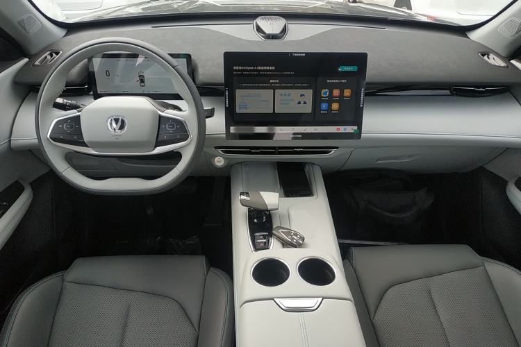 Used CHANGAN UNI-Z New Energy 2025 Model, Smart New Blue Whale 125km Battleship+ Version Center Console